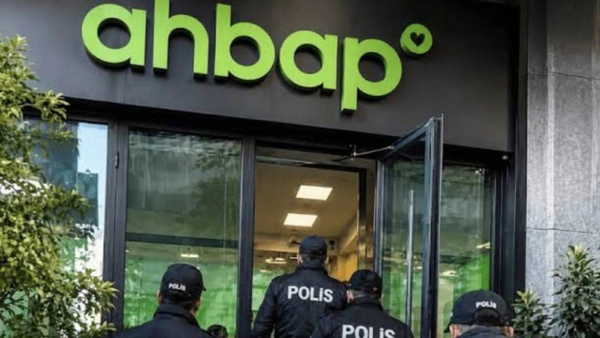 ‘Ahbap Derneği’ soruşturmasında ‘kasa’ skandalı: Kiralık kasadan altın yerine ilaç ve kitap çıktı